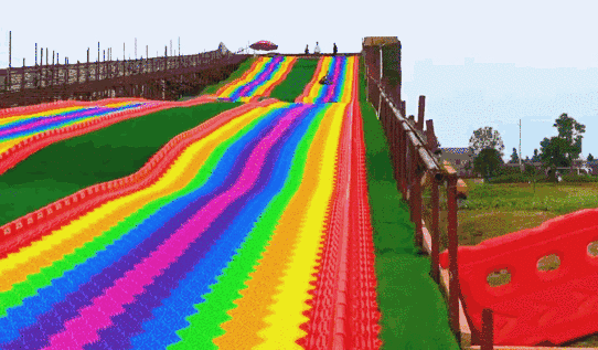 火遍抖音的彩虹滑梯来青岛龙湖光年啦10万张门票免费送